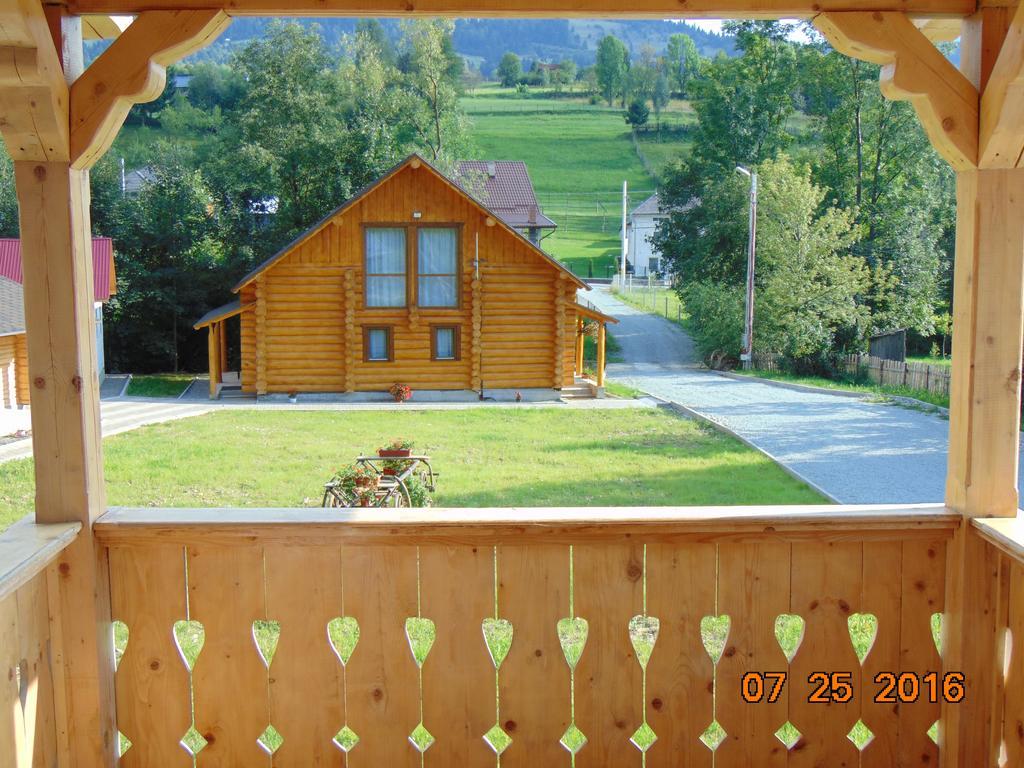 Casutele Din Moisei Hotel ภายนอก รูปภาพ