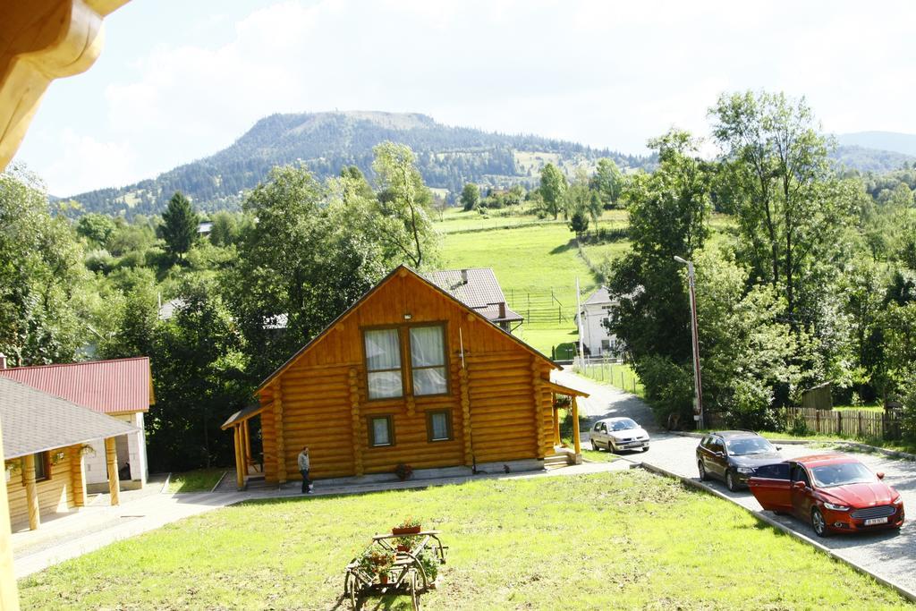 Casutele Din Moisei Hotel ภายนอก รูปภาพ